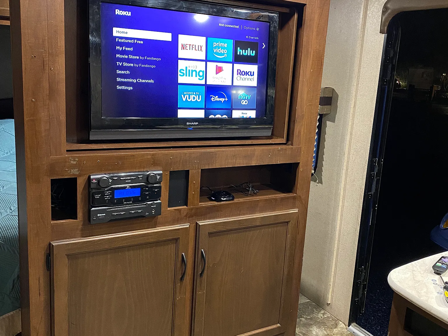 2 bed, 350 sqft, $600 — Photo 1
