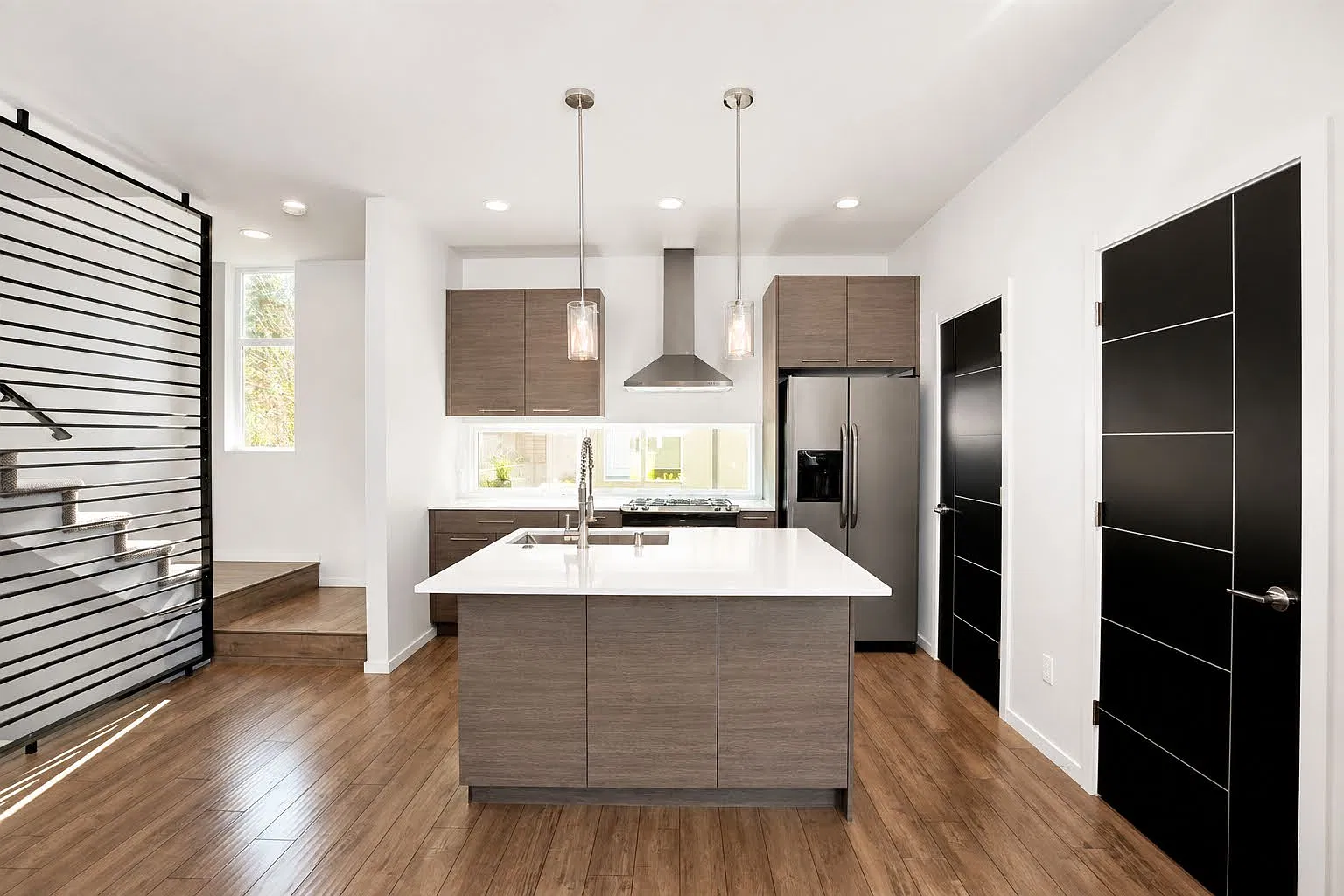3 bed, 2.5 bath, 1588 sqft, $3,695 — Photo 1
