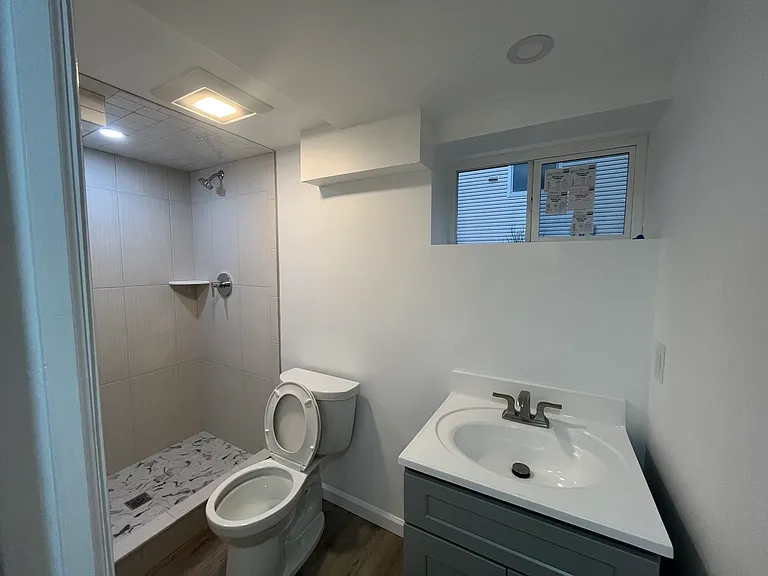 23-03 Rosalie St — Photo 14