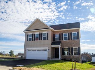 8365 Leighburn Dr, Roanoke, VA 24019