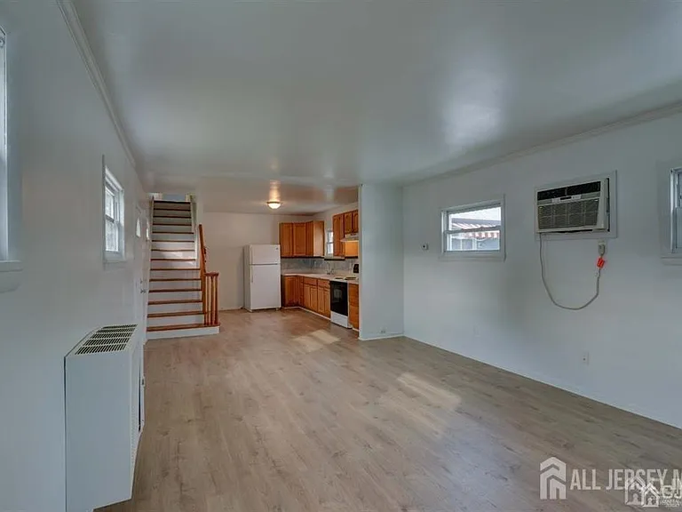 115 Pulaski Ave #B — Photo 2