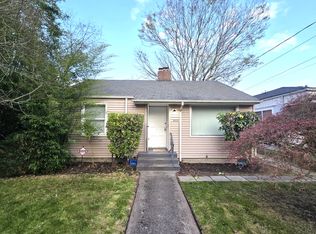 5522 32nd Ave S, Seattle, WA 98118