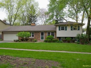 2S144 Orchard Rd, Wheaton, IL 60189