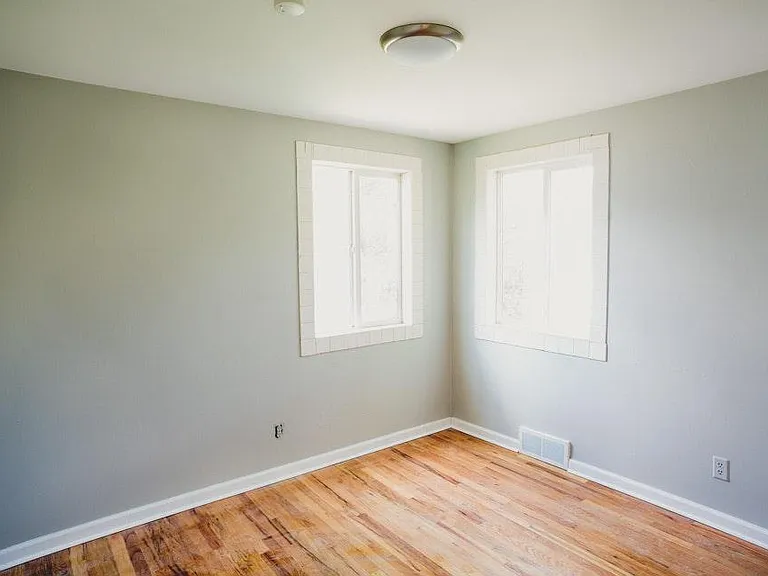 5270 Perry St — Photo 4