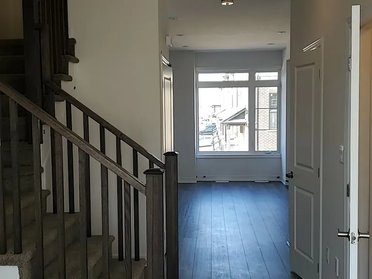 120 Court Dr — Photo 10