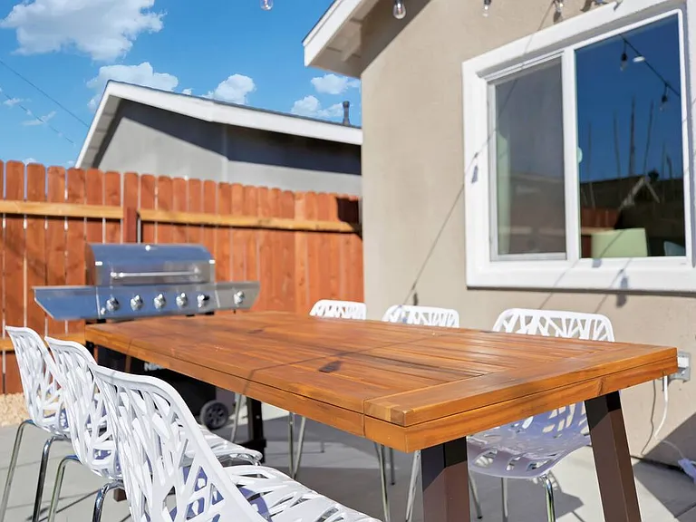 14415 Pontlavoy Ave — Photo 18