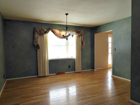 2nd image of 1000 Woodward Ave