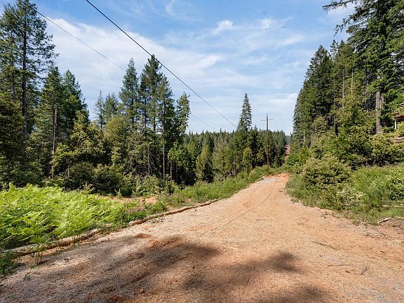 3rd image of 141 Glory Hole Rd
