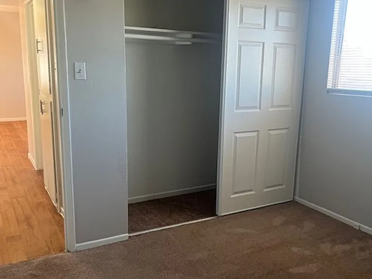 725 Lilly Ln — Photo 8