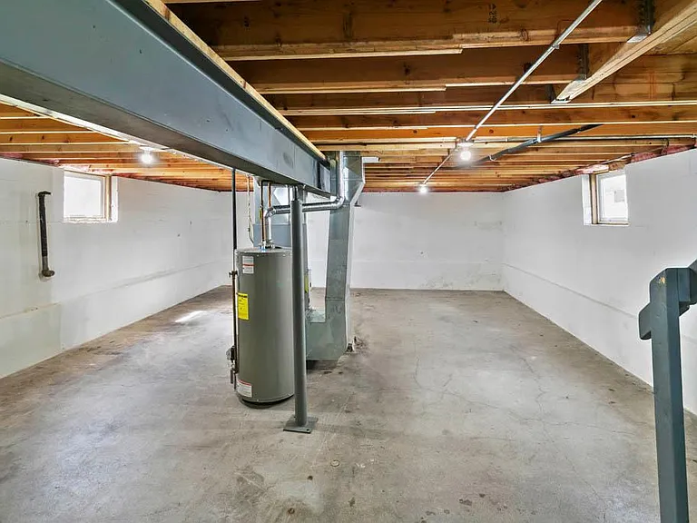 2203 Ottawa Ave — Photo 12