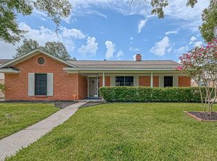 5643 Valkeith Dr, Houston, TX 77096