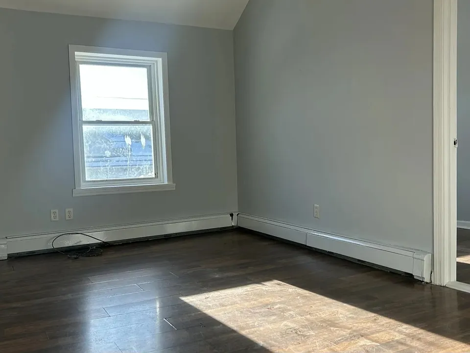 95 3rd St #2