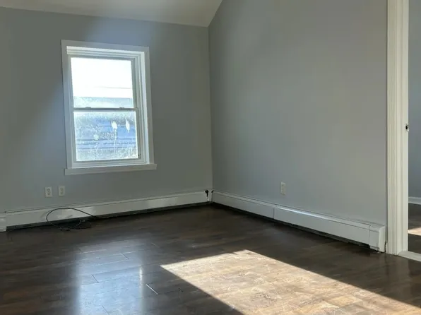 95 3rd St, Albany, NY