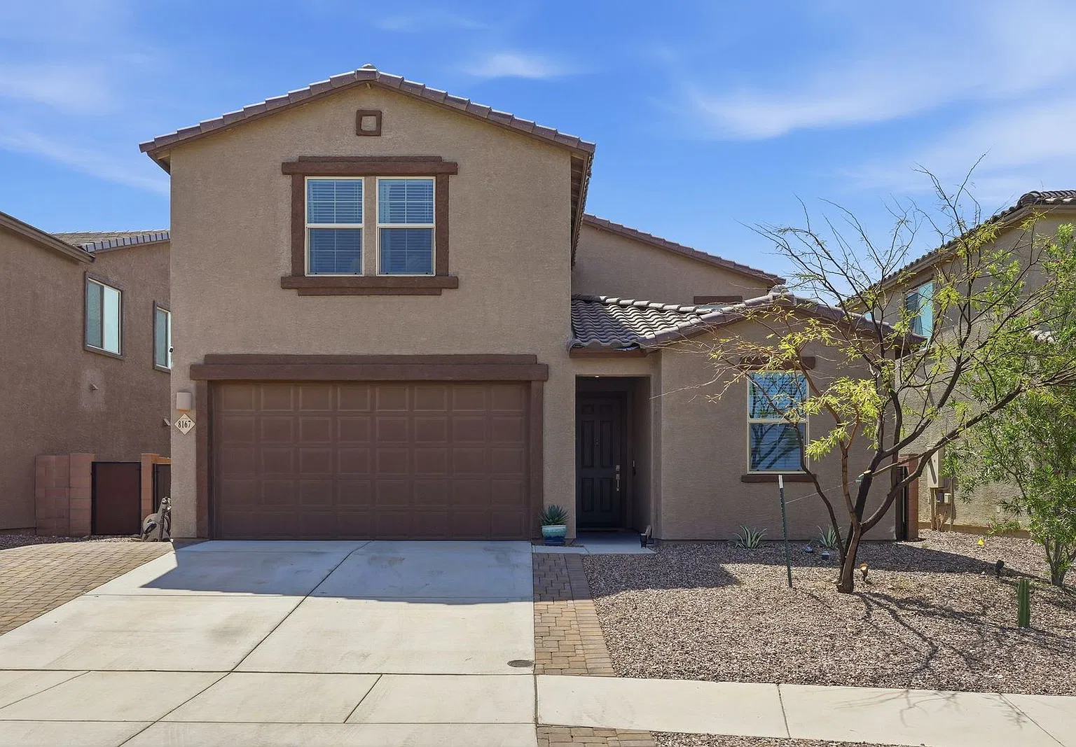 4 bed, 3.0 bath, 2550 sqft, $2,549 — Photo 1