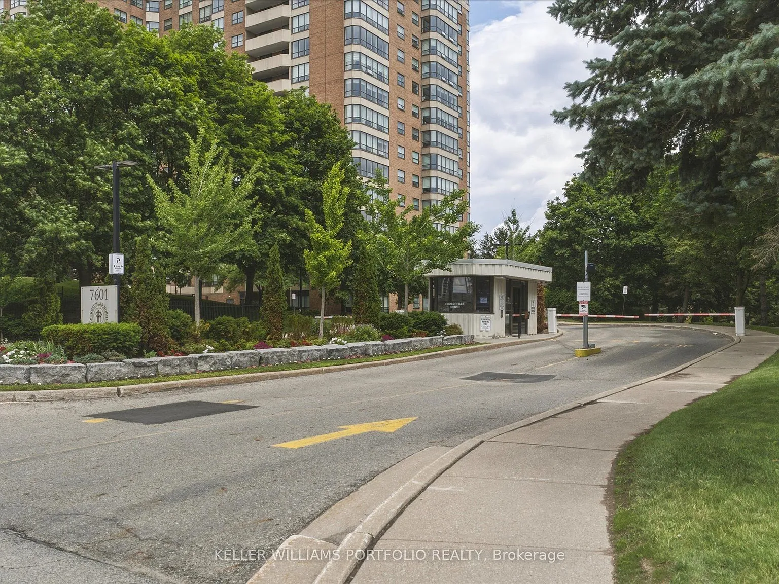 2 bed, $3,200 — Photo 2