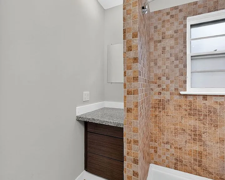 5638 Helen Ave — Photo 15