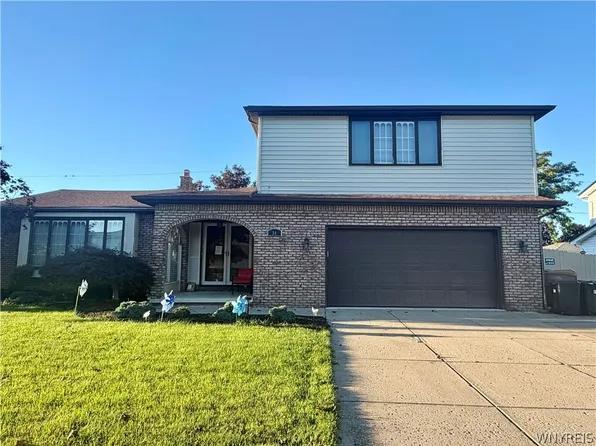 94 S Prince Dr, Depew, NY 14043