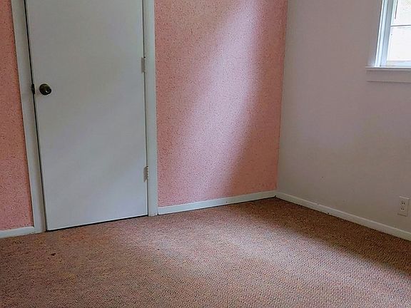 5th image of 500 Maxwell Dr