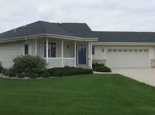 4247 Greenbriar Dr, Janesville, WI 53546