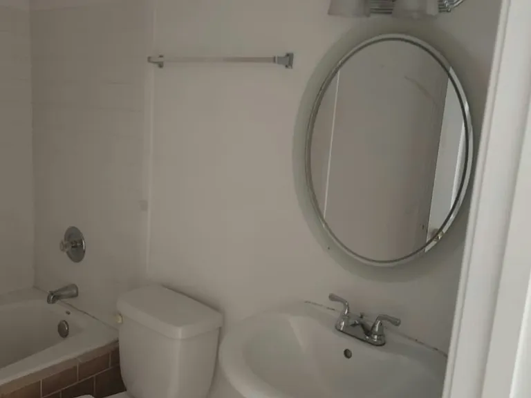 6806 Lombard Ct — Photo 15