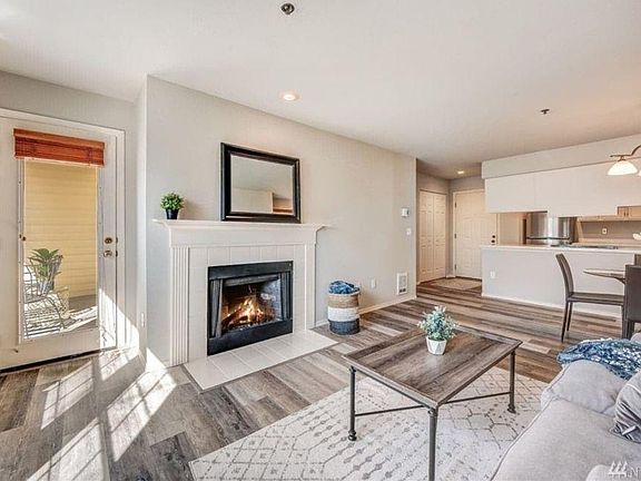 4th image of 2600 118th Ave SE #4101