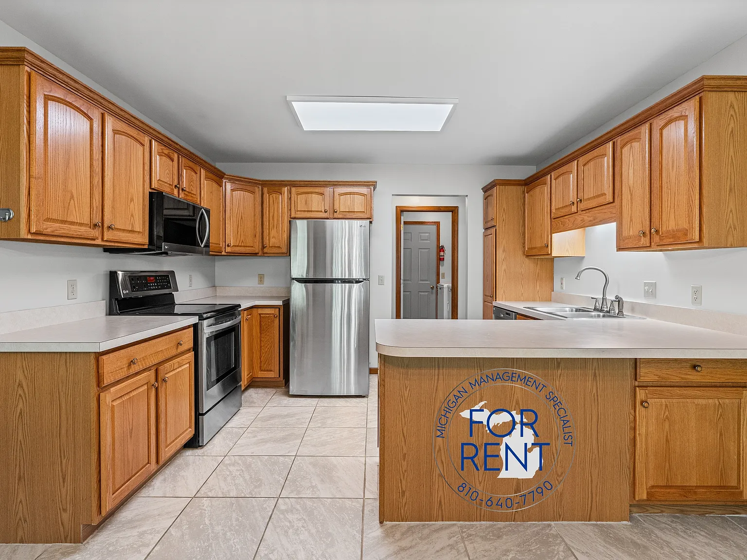 Silverwood Dr 3263 - 1 — Photo 4