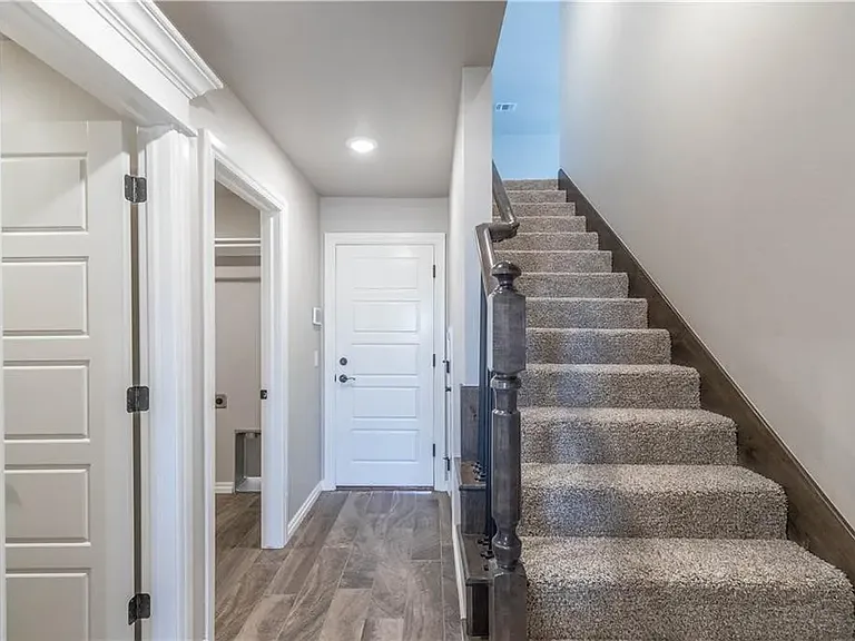 4201 Clevenger Dr — Photo 5