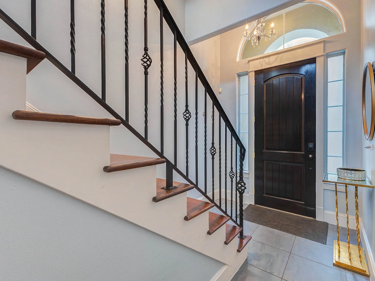 3 bed, 3.5 bath, 2586 sqft, $4,500 — Photo 4