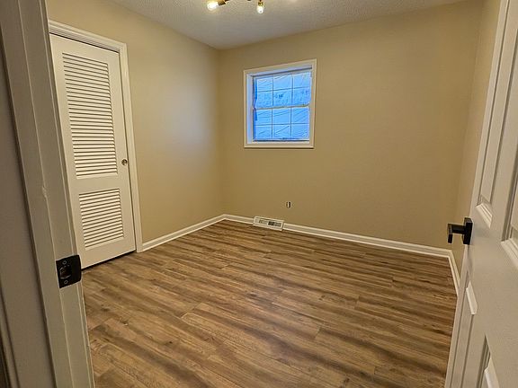 3rd image of 217 Alfred Ave SE