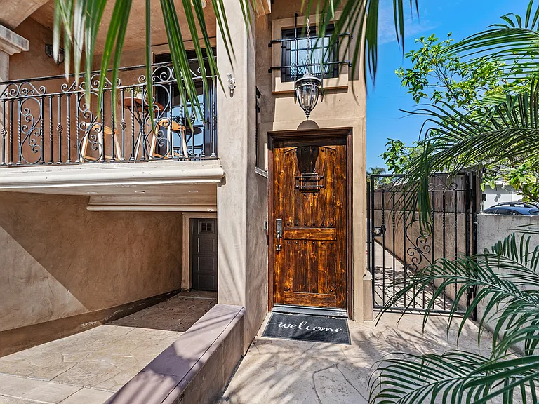 148 W Marquita #B — Photo 4