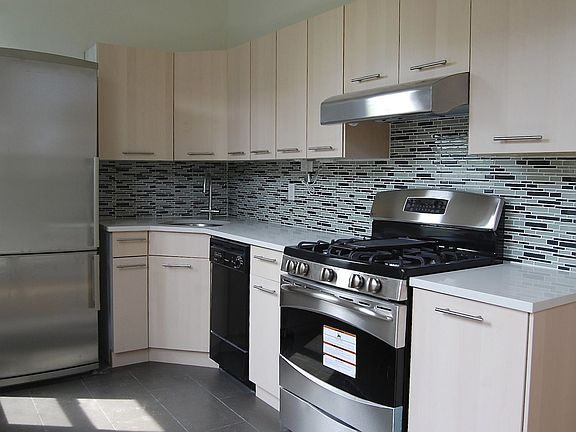 2nd image of 92 Prospect Park W APT 4A