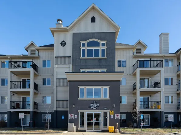 592 Hooke Rd NW #114, Edmonton, AB T5A 5H2