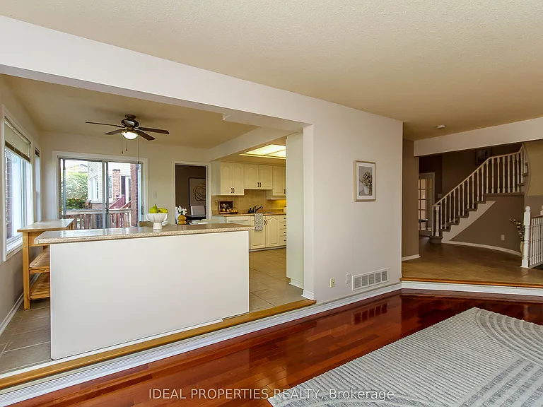 39 Huntings End Ave — Photo 13