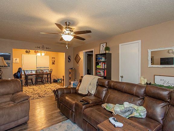 4th image of 202-204 Dull Averiette St