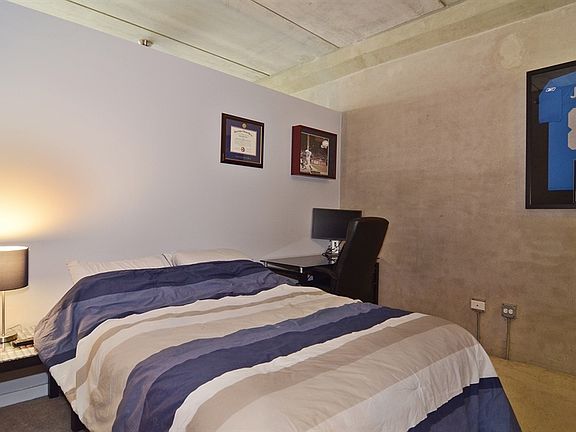 5th image of 630 N Franklin St APT 813