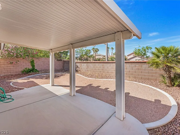 9724 Panorama Cliff Dr — Photo 33