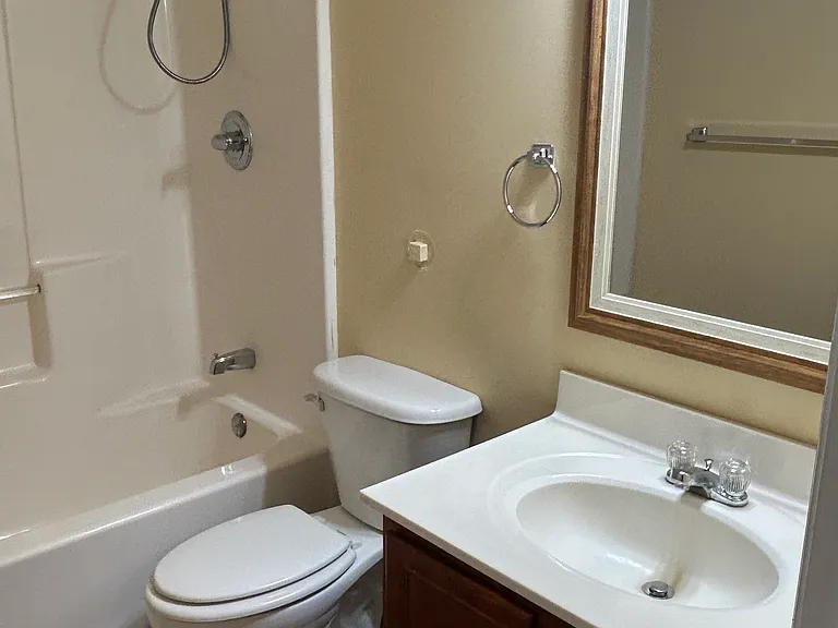 1600 Meadow Spring Dr #3 — Photo 10