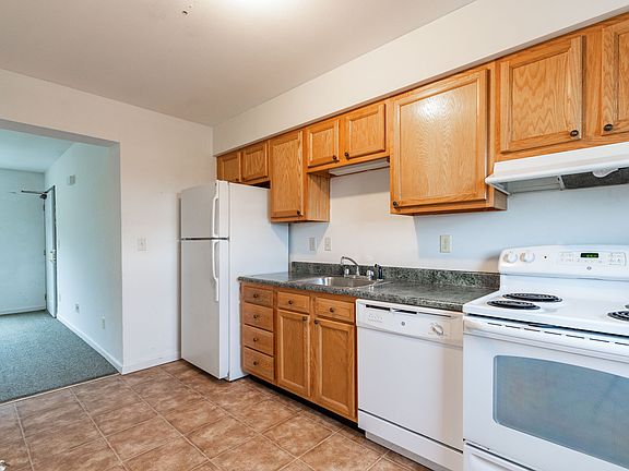 4th image of 527 Grant Ave #10635480