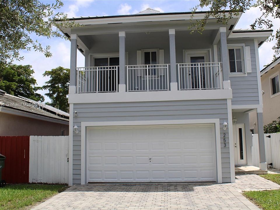 1st image of 253 SE 32nd Ave