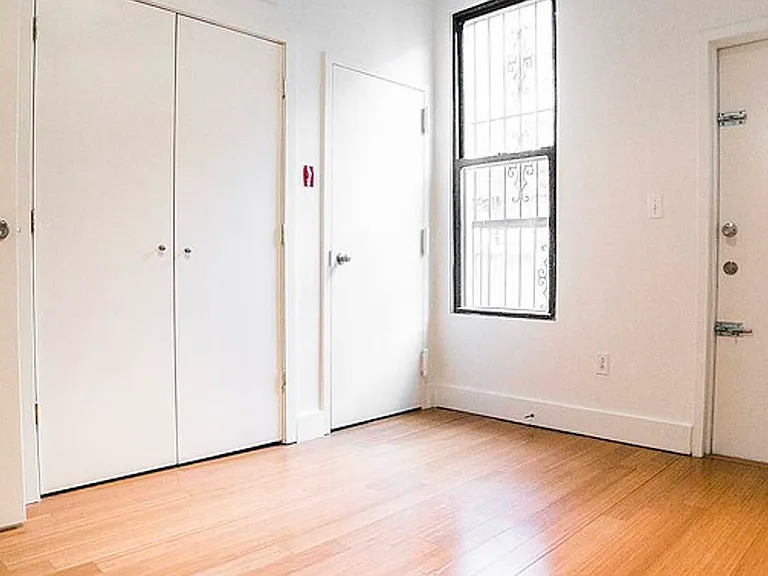 288 Troutman St #2L — Photo 4