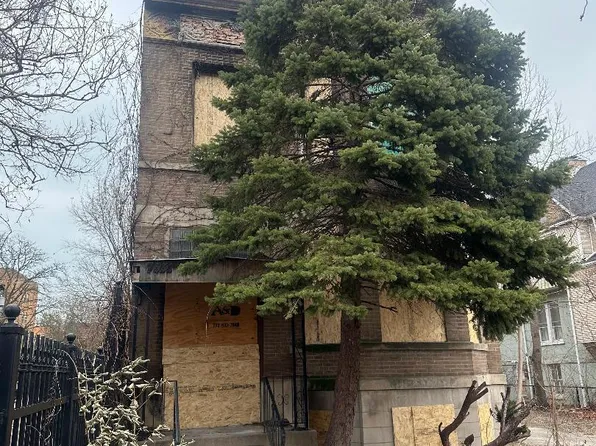 7535 S Coles Ave, Chicago, IL 60649