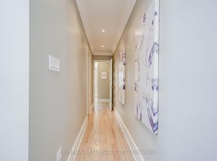 916 Manning Ave #1, Toronto, ON M6G 2X4