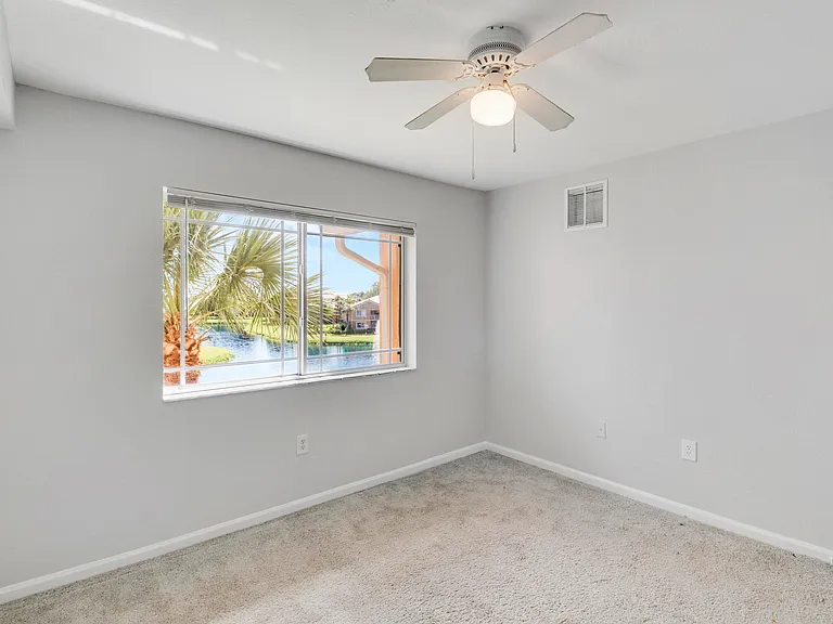 141 SW Palm Dr #306 — Photo 17