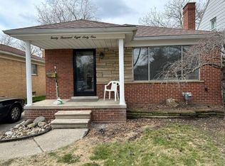 20861 Curie Ave, Warren, MI 48091