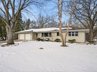 14812 Belvoir Dr, Minnetonka, MN 55345