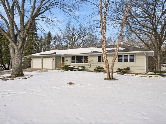 14812 Belvoir Dr, Minnetonka, MN 55345