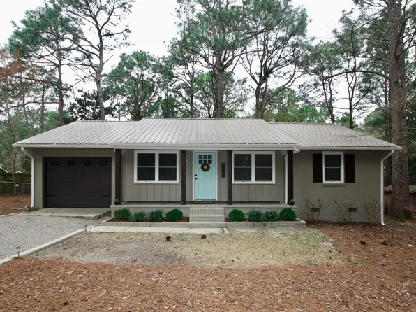 520 N Hale St, Southern Pines, NC 28387