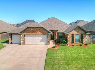 813 Tea Rose Dr, Yukon, OK 73099