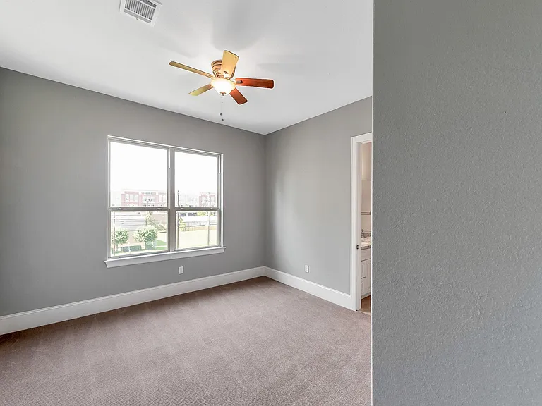 4609 Nett St #B — Photo 6