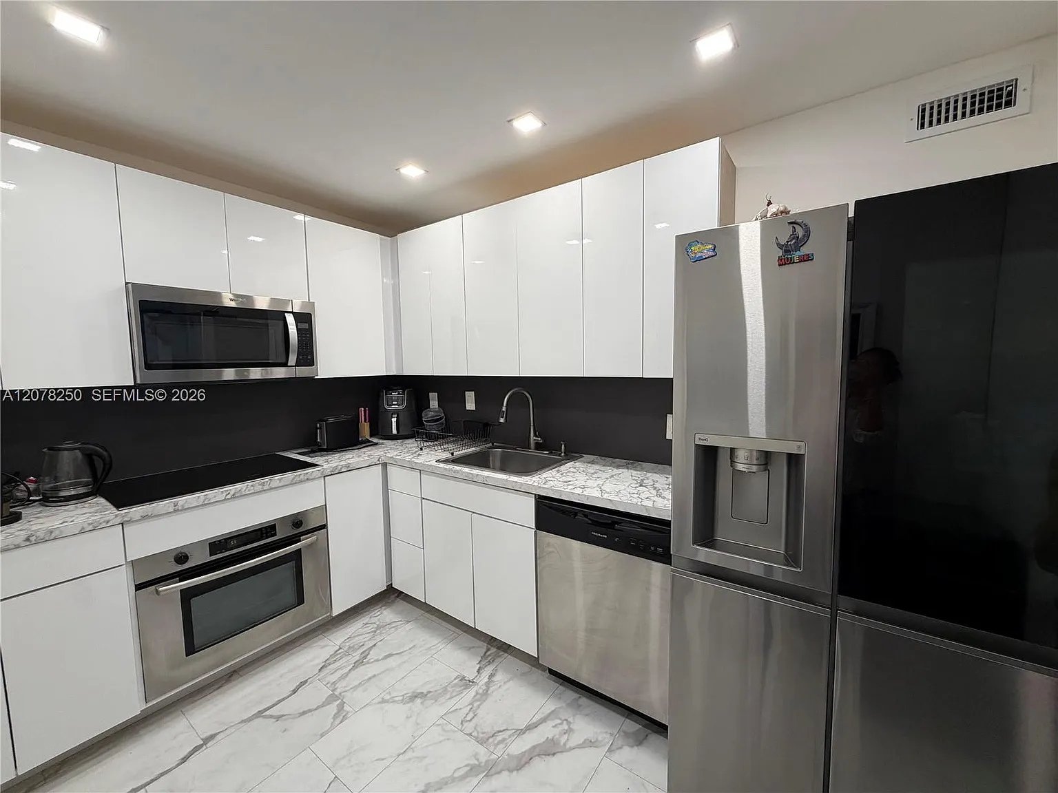 Coastal Towers Condo — Photo 2